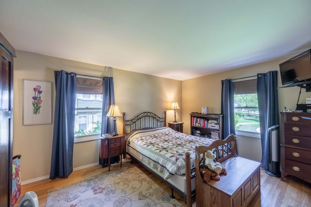520 S 15th Court, St. Charles, IL 60174