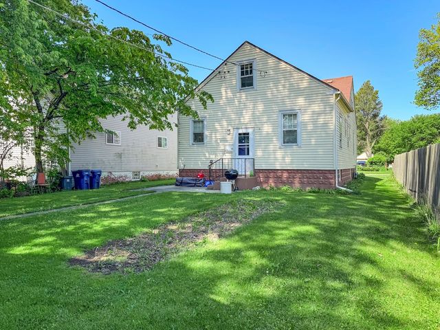 1141 Victoria Avenue, North Chicago, IL 60064