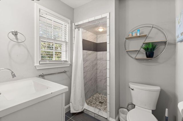 104 Tyvola Drive, Summerville, SC 29485