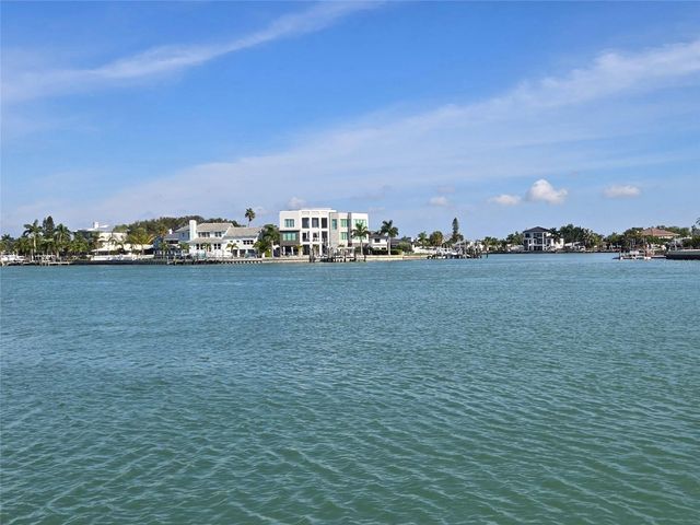 10025 GULF BOULEVARD, Treasure Island, FL 33706