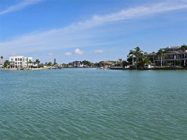 10025 GULF BOULEVARD, Treasure Island, FL 33706