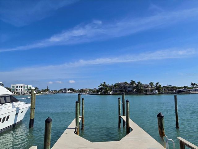 10025 GULF BOULEVARD, Treasure Island, FL 33706