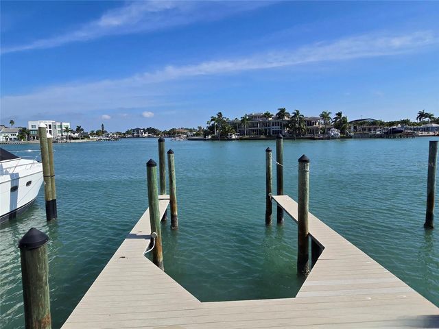 10025 GULF BOULEVARD, Treasure Island, FL 33706