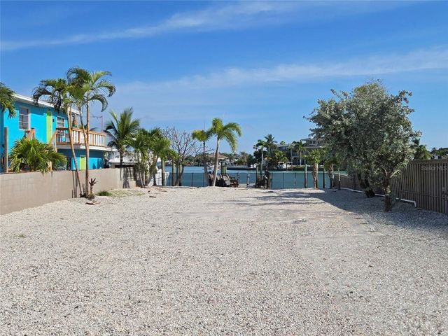 10025 GULF BOULEVARD, Treasure Island, FL 33706