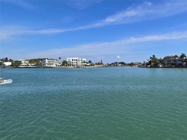 10025 GULF BOULEVARD, Treasure Island, FL 33706