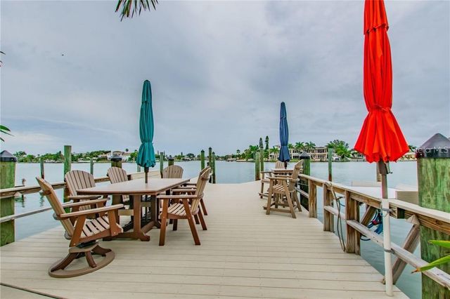 10025 GULF BOULEVARD, Treasure Island, FL 33706