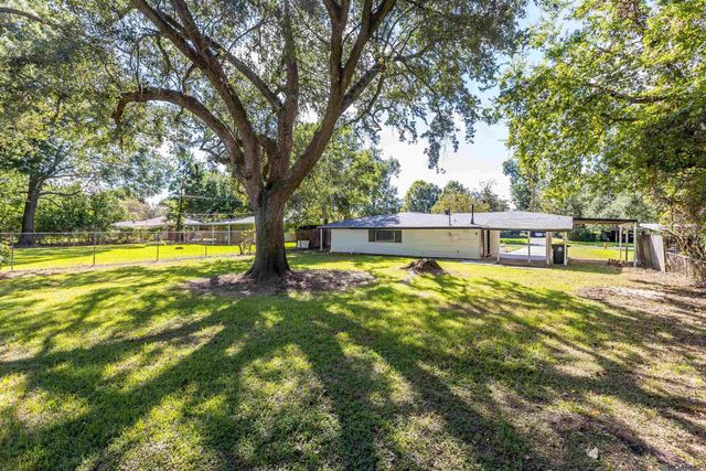 8013 Brandon Dr, Baton Rouge, LA 70809