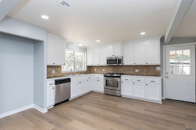 8013 Brandon Dr, Baton Rouge, LA 70809