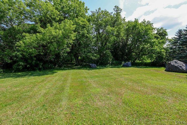 133 Edwards Falls Lane, Manlius, NY 13104