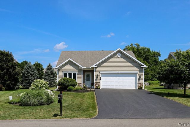 133 Edwards Falls Lane, Manlius, NY 13104