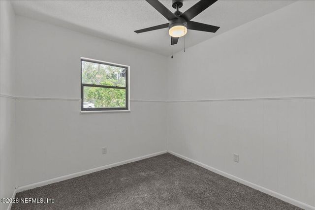 109 IVEY Road, San Mateo, FL 32187