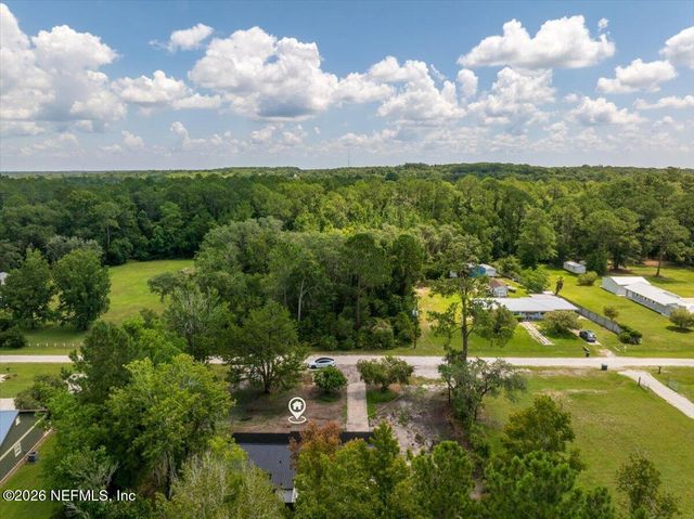 109 IVEY Road, San Mateo, FL 32187