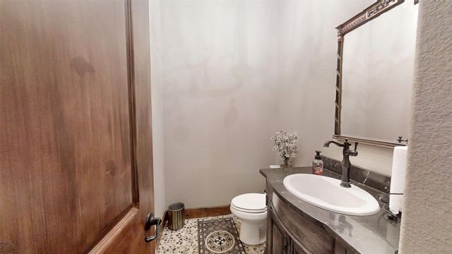 1012 Catalina Bay Boulevard, Granbury, TX 76048