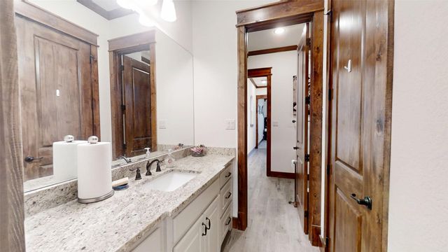 1012 Catalina Bay Boulevard, Granbury, TX 76048