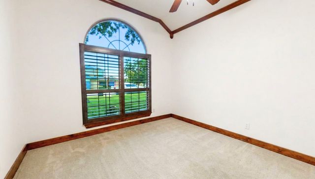 1012 Catalina Bay Boulevard, Granbury, TX 76048