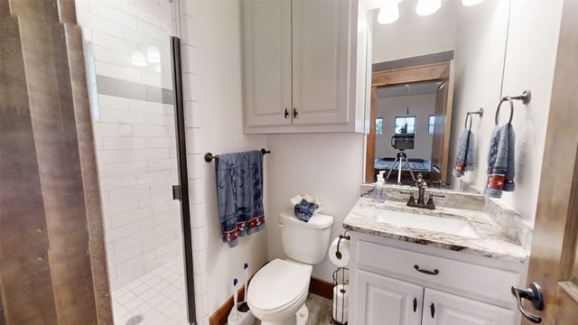 1012 Catalina Bay Boulevard, Granbury, TX 76048