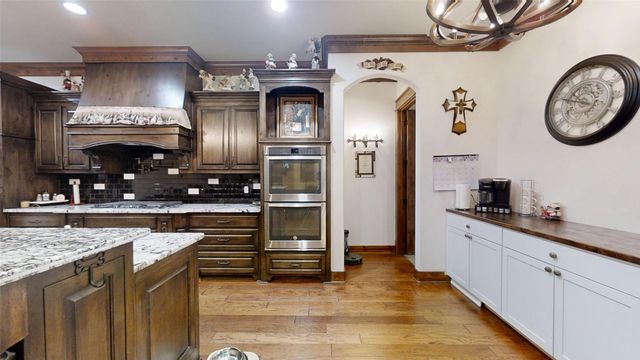 1012 Catalina Bay Boulevard, Granbury, TX 76048