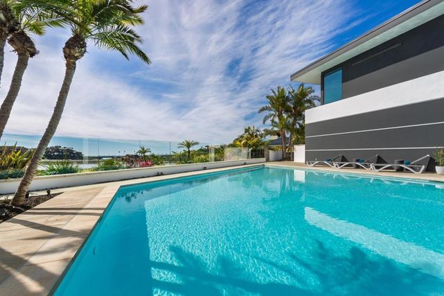 1095 Hoover Street, Carlsbad, CA 92008