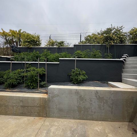 1095 Hoover Street, Carlsbad, CA 92008