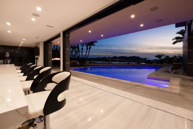 1095 Hoover Street, Carlsbad, CA 92008