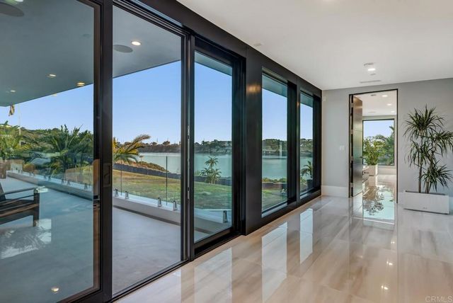 1095 Hoover Street, Carlsbad, CA 92008