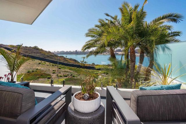 1095 Hoover Street, Carlsbad, CA 92008