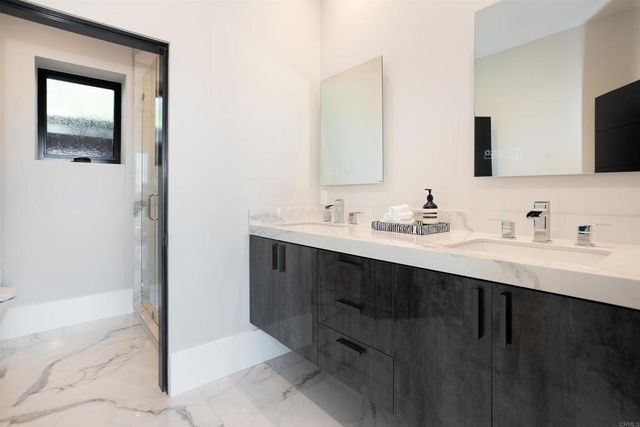 1095 Hoover Street, Carlsbad, CA 92008