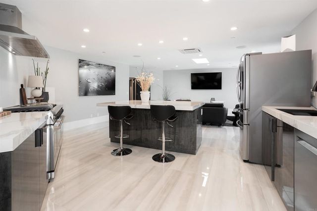 1095 Hoover Street, Carlsbad, CA 92008