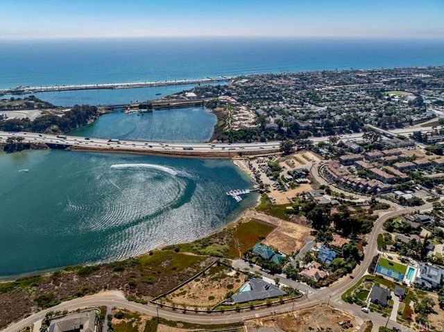 1095 Hoover Street, Carlsbad, CA 92008