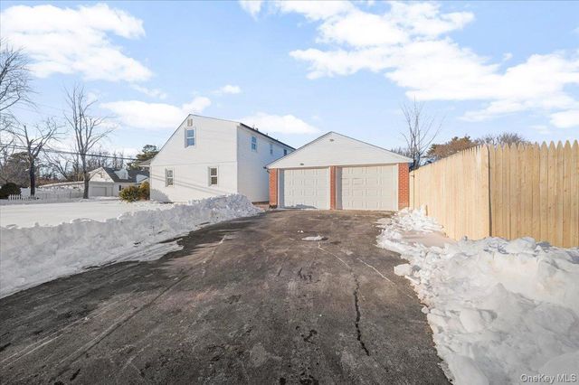 1347 Gardiner Drive, Bay Shore, NY 11706