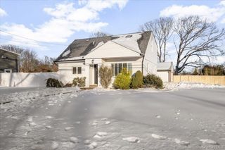 1347 Gardiner Drive, Bay Shore, NY 11706