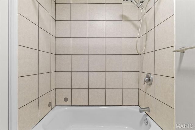 785 Golf Course Drive, Herculaneum, MO 63048