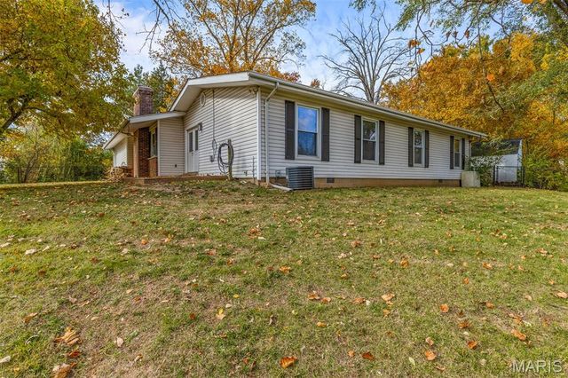785 Golf Course Drive, Herculaneum, MO 63048