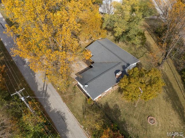 785 Golf Course Drive, Herculaneum, MO 63048