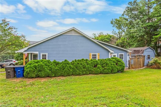 1870 Lantana Drive, Winston-salem, NC 27103