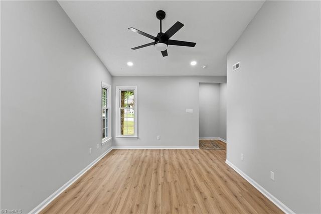 1870 Lantana Drive, Winston-salem, NC 27103