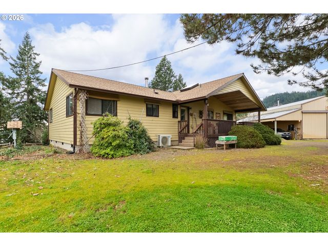 864 LARKSPUR Ln, Oakland, OR 97462