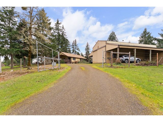 864 LARKSPUR Ln, Oakland, OR 97462