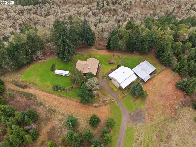 864 LARKSPUR Ln, Oakland, OR 97462