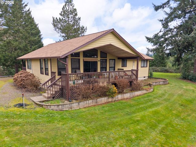 864 LARKSPUR Ln, Oakland, OR 97462