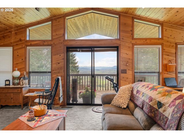 864 LARKSPUR Ln, Oakland, OR 97462