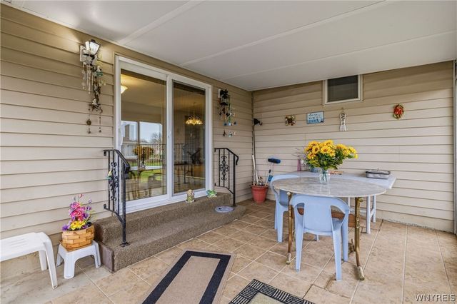 6941 Rebecca Drive, Wheatfield, NY 14304