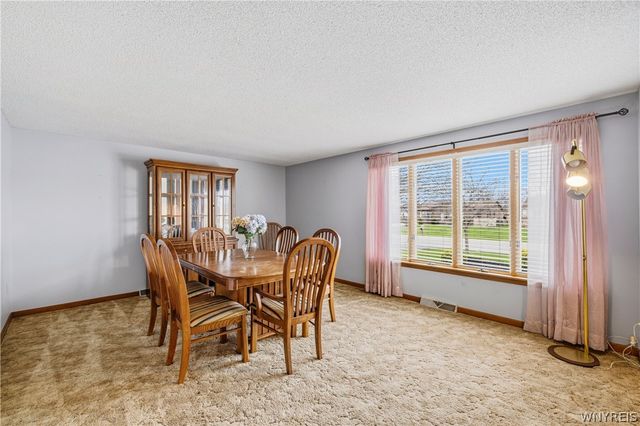 6941 Rebecca Drive, Wheatfield, NY 14304