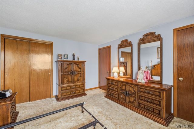 6941 Rebecca Drive, Wheatfield, NY 14304