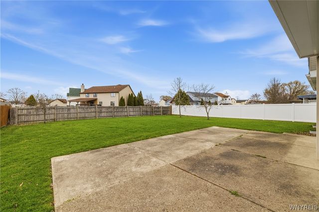 6941 Rebecca Drive, Wheatfield, NY 14304