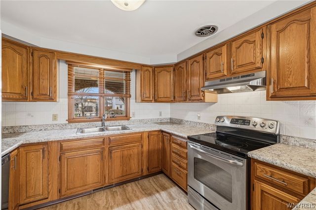 6941 Rebecca Drive, Wheatfield, NY 14304