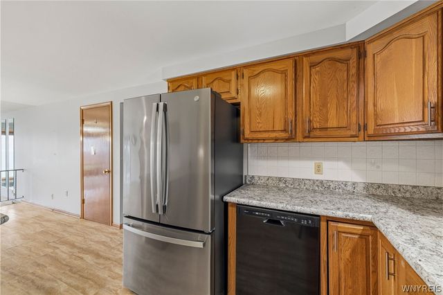 6941 Rebecca Drive, Wheatfield, NY 14304