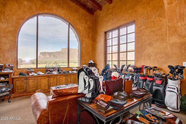 6590 E FLAT IRON Loop 55, Gold Canyon, AZ 85118