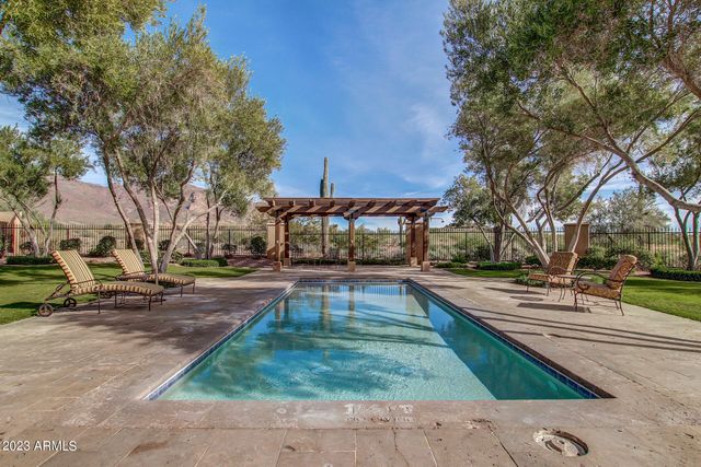 6590 E FLAT IRON Loop 55, Gold Canyon, AZ 85118