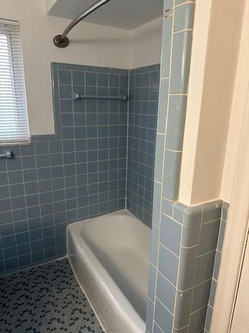 18547 Hillcrest Street, Livonia City, MI 48152